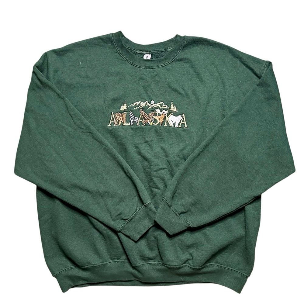 Alaska Embroidered Wildlife Souvenir Crewneck Sweatshirt Green XL